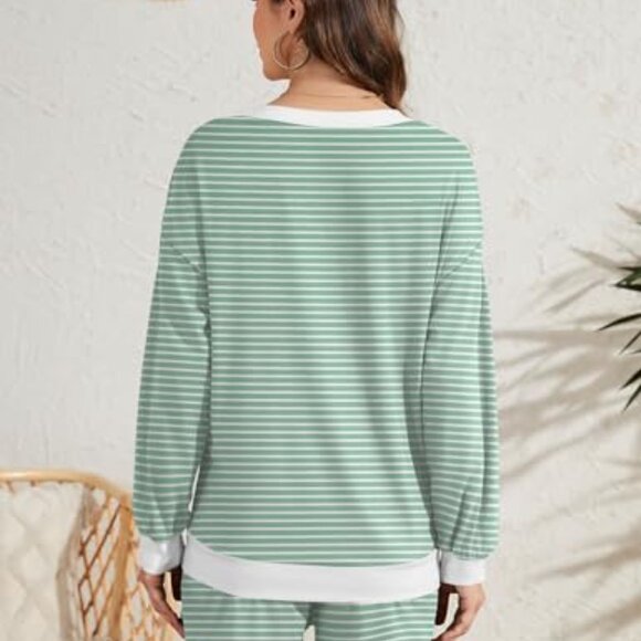 Women's V-Neck Long Sleeve Pajama Set with Pocket - Cozy Loungewear - Picture 4 of 8